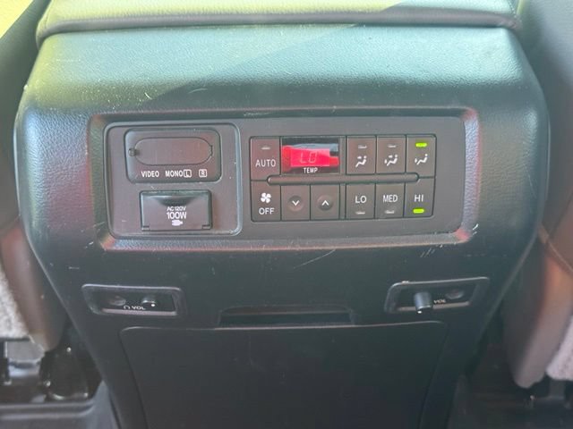Used 2020 Toyota Sequoia Platinum AWD/4WD image 23