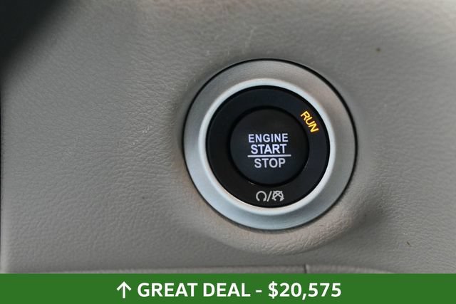 Used 2023 Chrysler Pacifica Touring-L FWD image 24