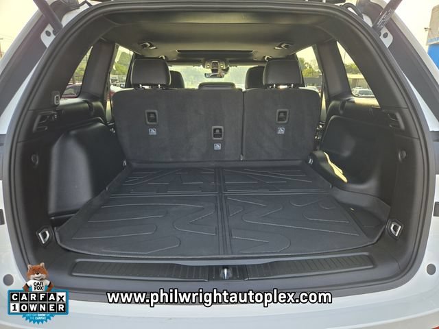 Used 2025 Jeep Grand Cherokee Altitude RWD image 18