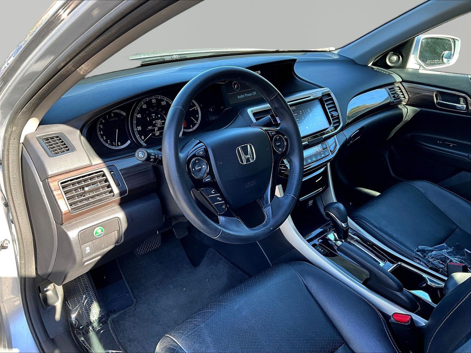Used 2017 Honda Accord EX-L image 17