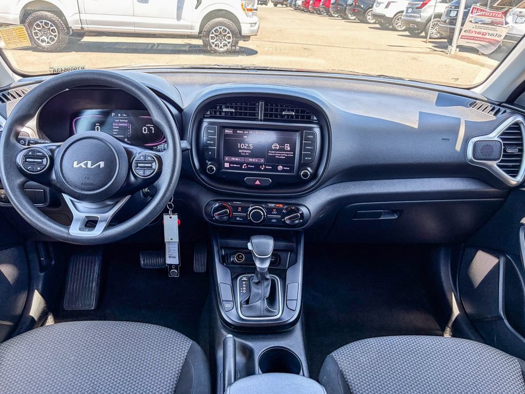Used 2024 Kia Soul LX w/ Option Group 015 FWD image 14
