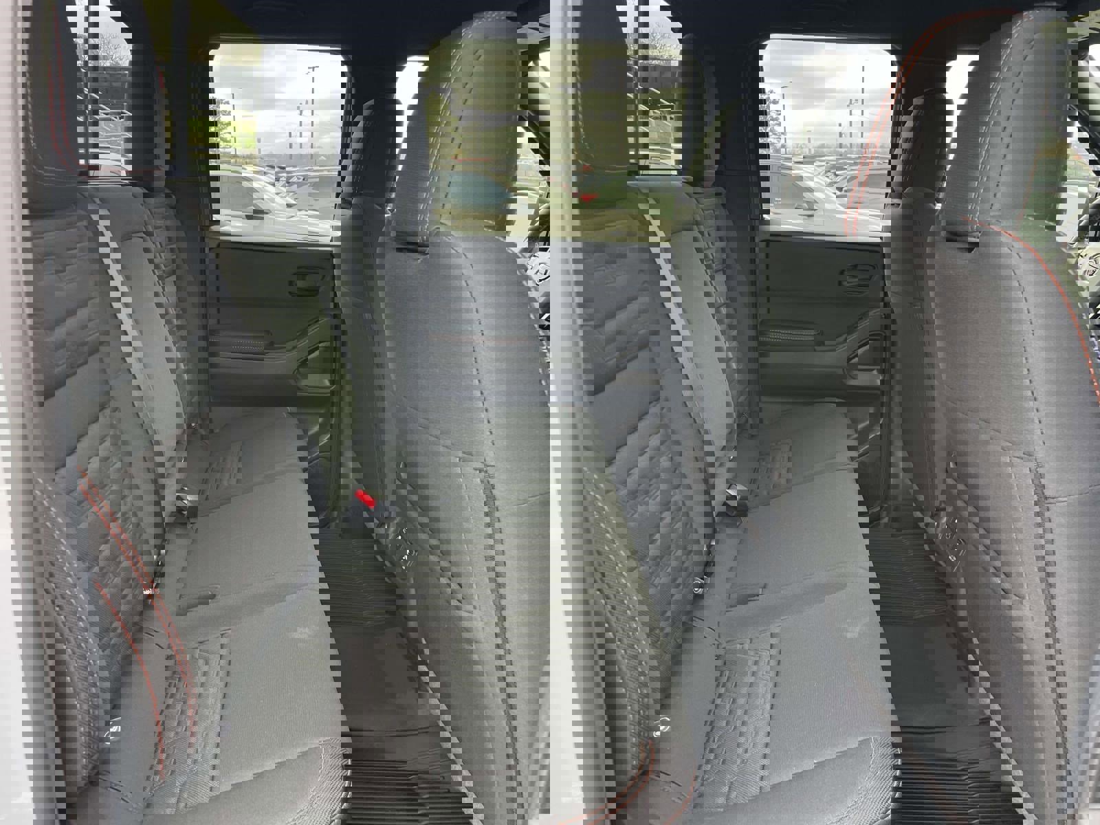 Used 2026 Nissan Frontier PRO-4X w/ Pro-4x Convenience Package image 17