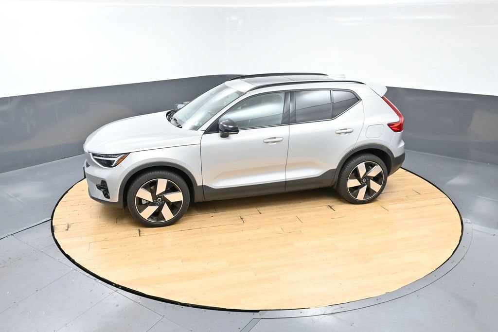 Used 2023 Volvo XC40 Recharge Ultimate w/ Protection Package Premier AWD/4WD image 3
