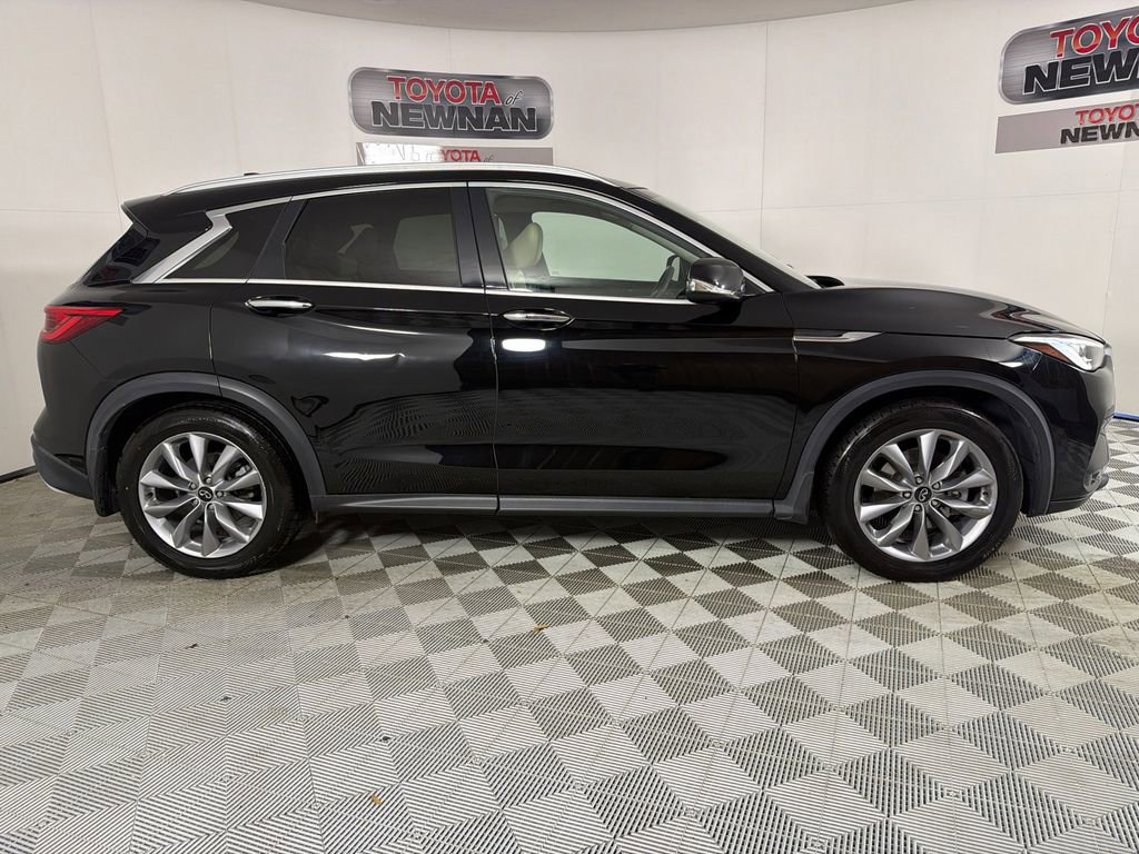 Used 2021 INFINITI QX50 Essential image 4
