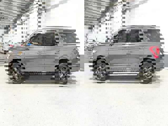 Used 2020 Ford Expedition XLT w/ FX4 Off-Road Package image 6