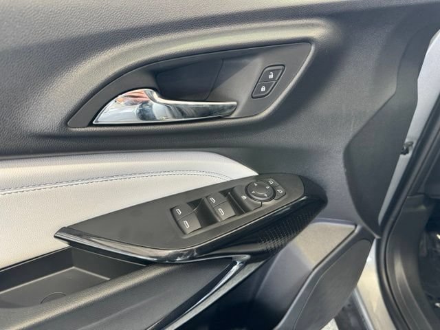 New 2026 Chevrolet Trax LT w/ Sunroof Package FWD image 6