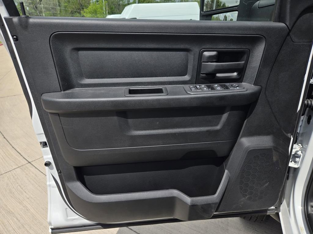 New 2026 RAM 5500 Tradesman w/ Chrome Appearance Group AWD/4WD image 17