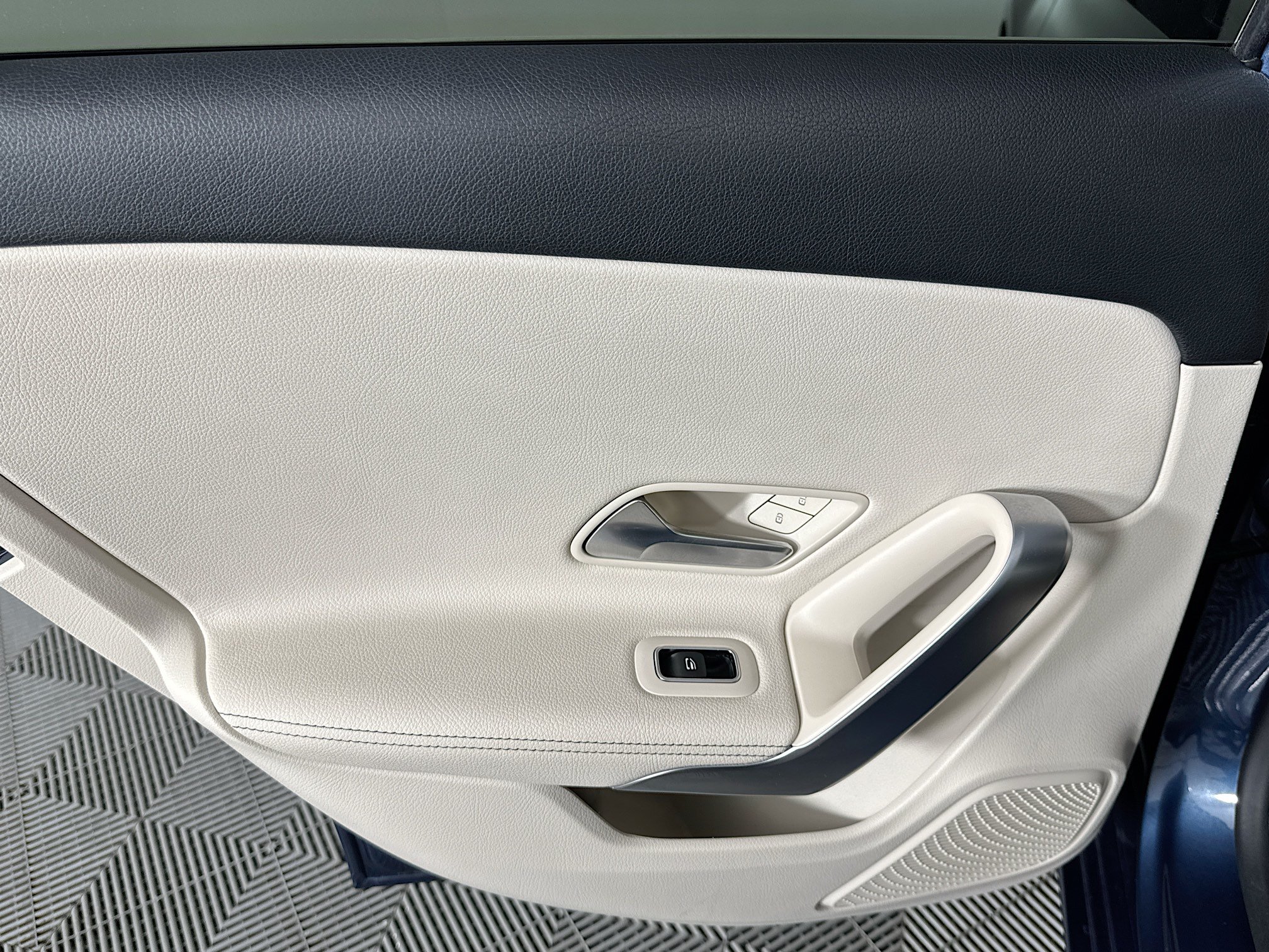 Used 2022 Mercedes-Benz A 220 image 23