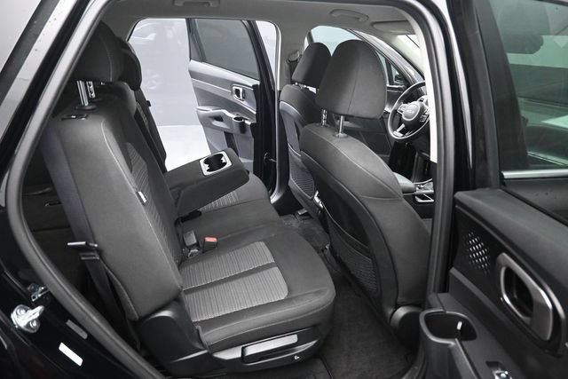 Used 2024 Kia Sorento LX FWD image 31