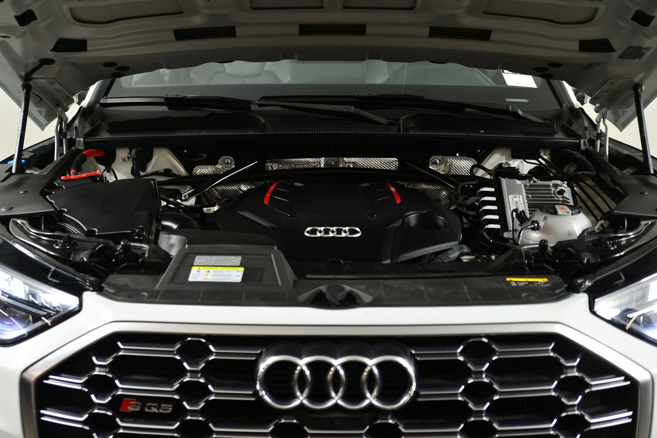 Used 2022 Audi SQ5 Premium Plus w/ Premium Plus Package image 20