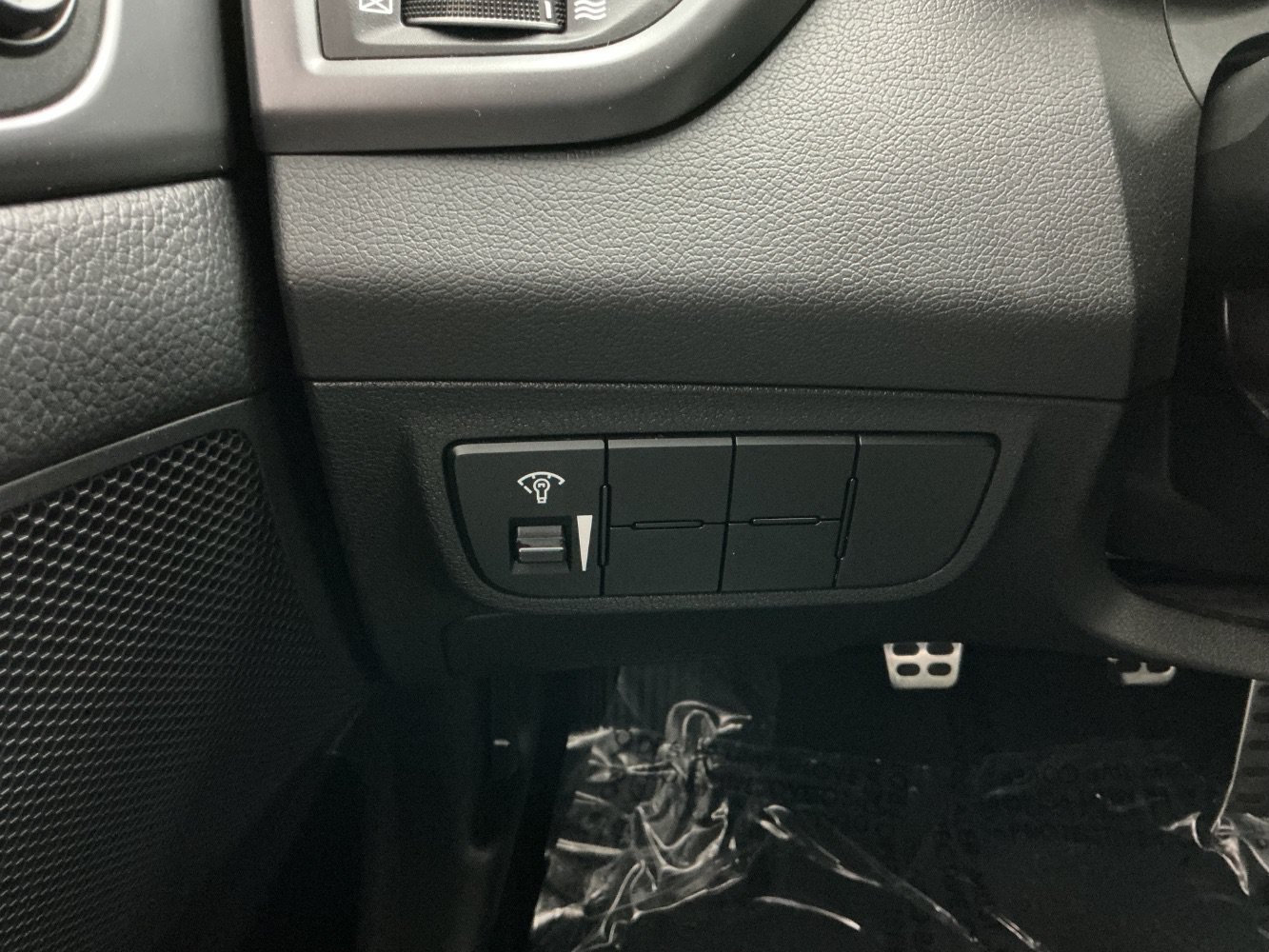 Used 2016 Hyundai Veloster Turbo FWD image 36