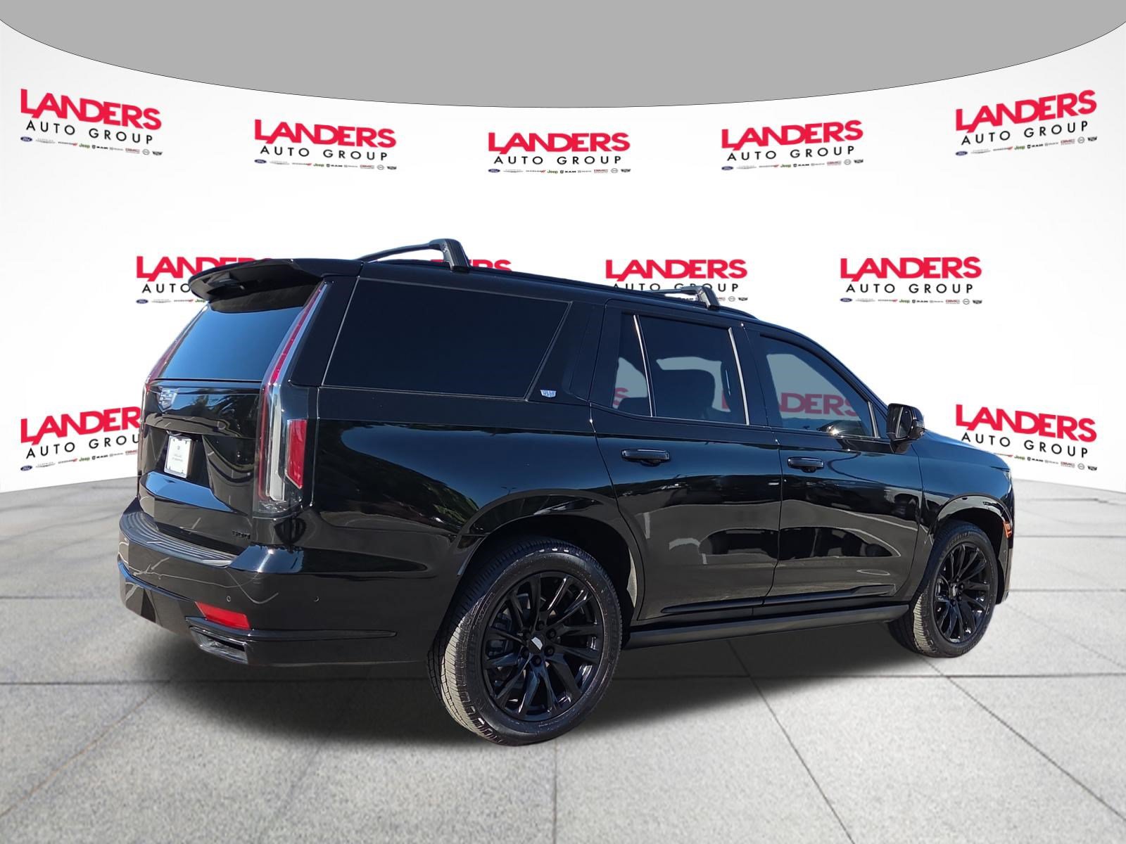 Used 2023 Cadillac Escalade Sport Platinum w/ LPO, ONYX Package AWD/4WD image 3