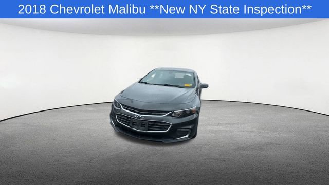 Used 2018 Chevrolet Malibu LT w/ Leather Package image 3