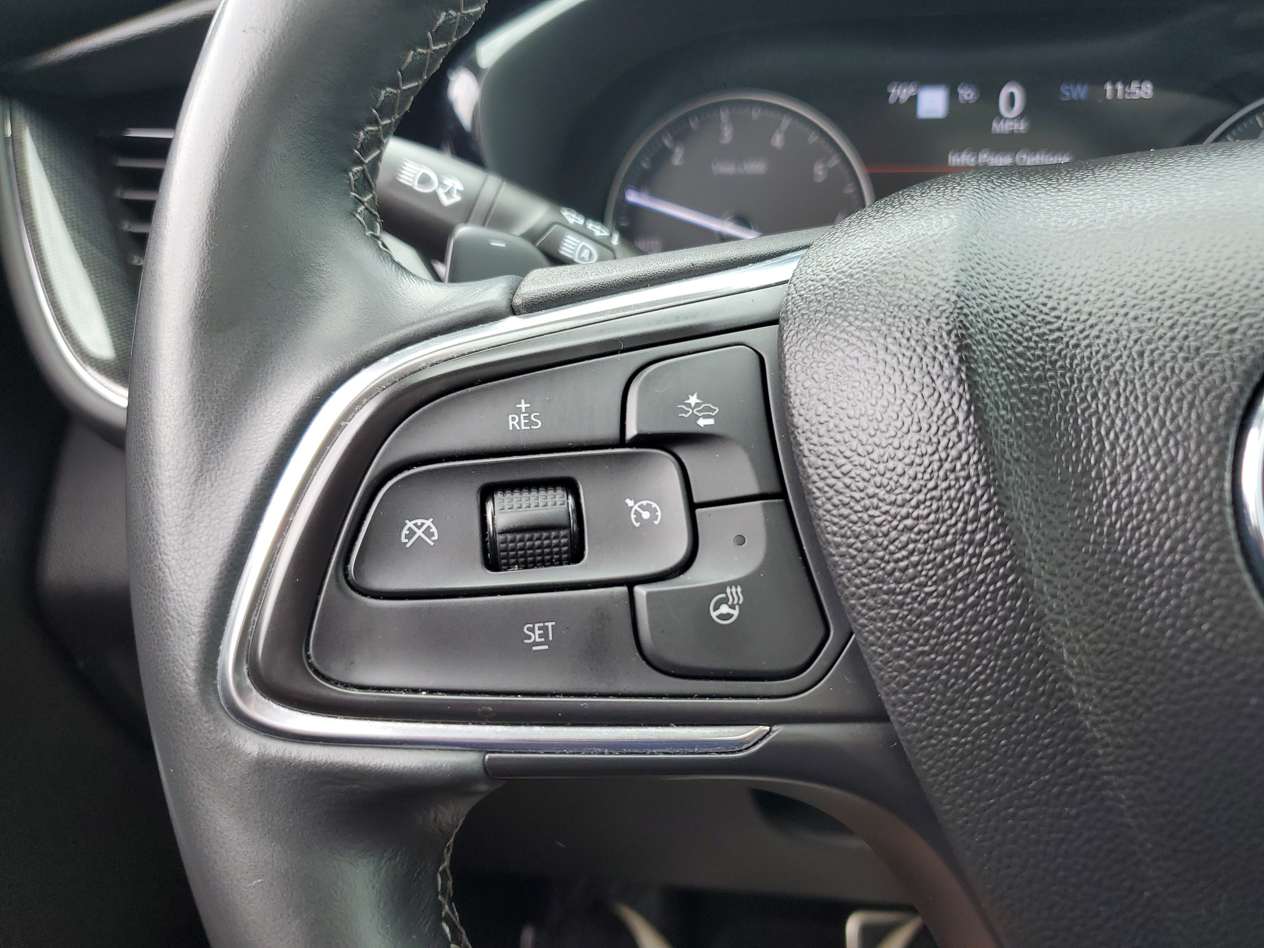 Used 2022 Buick Envision Essence w/ Technology Package I FWD image 21