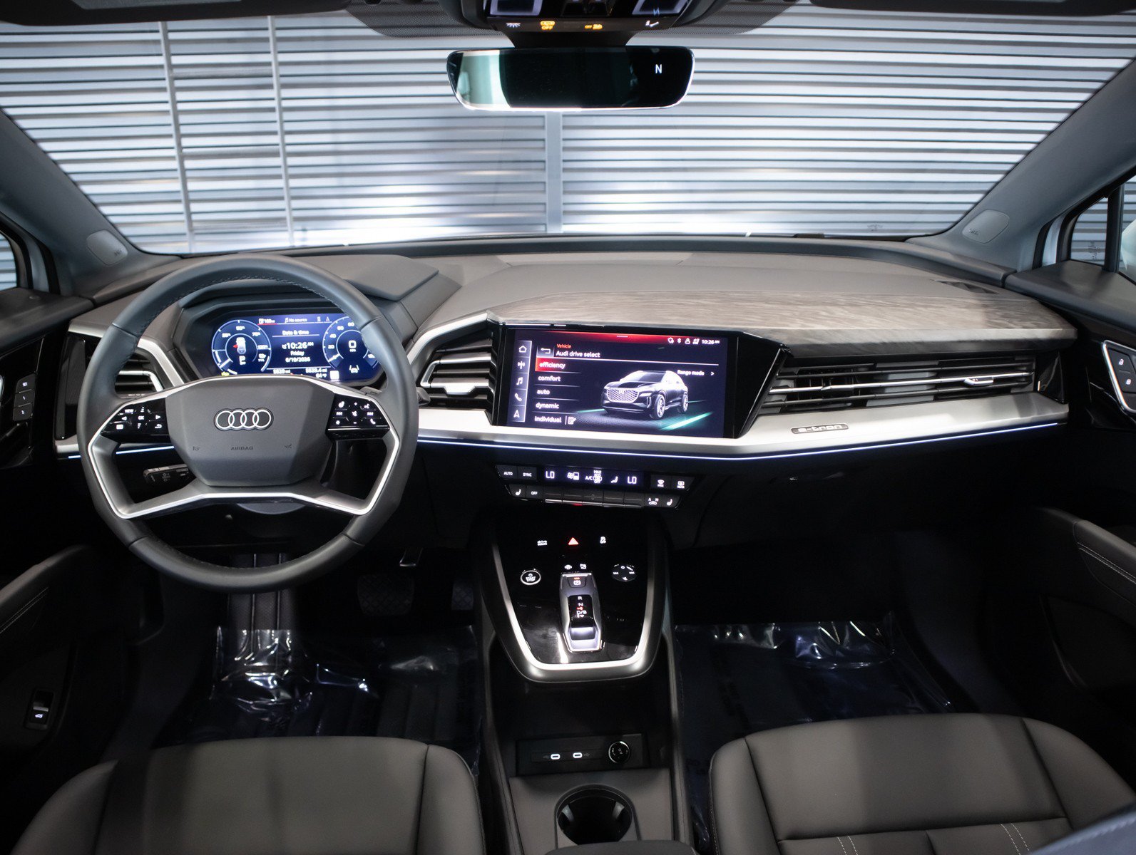 Used 2025 Audi Q4 e-tron Premium Plus w/ Premium Plus AWD/4WD image 8