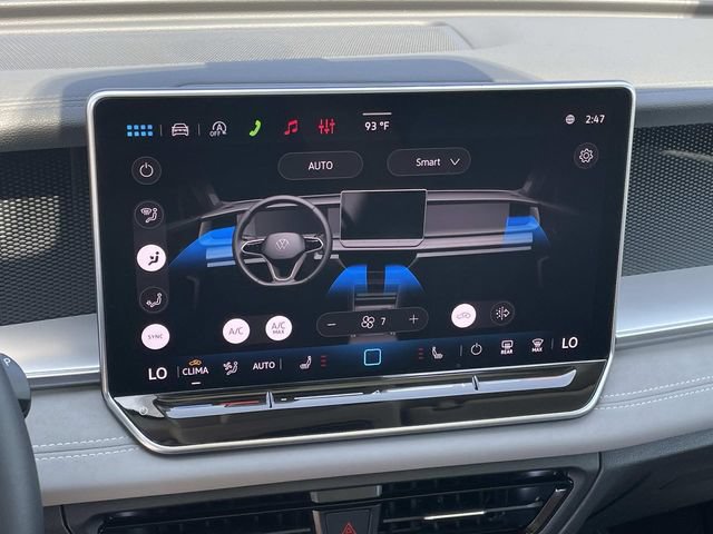 Certified 2026 Volkswagen Tiguan SE w/ Panoramic Sunroof Package FWD image 14