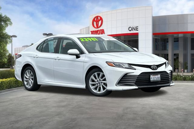 Used 2022 Toyota Camry LE FWD video 2
