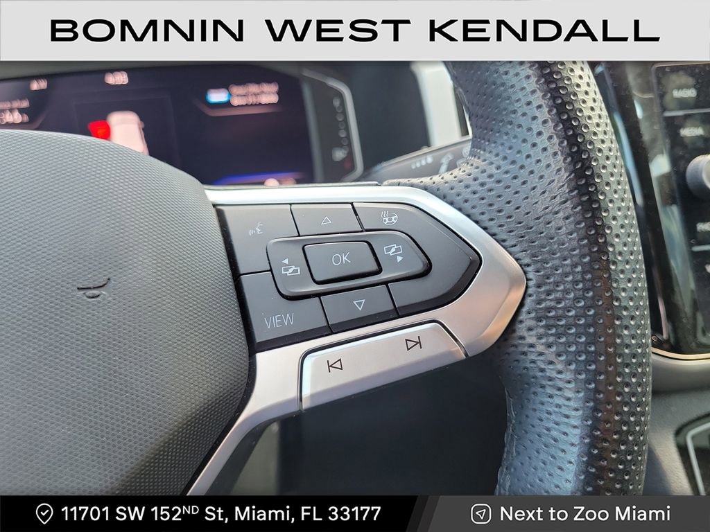 Used 2022 Volkswagen Atlas Cross Sport SEL R-Line image 19