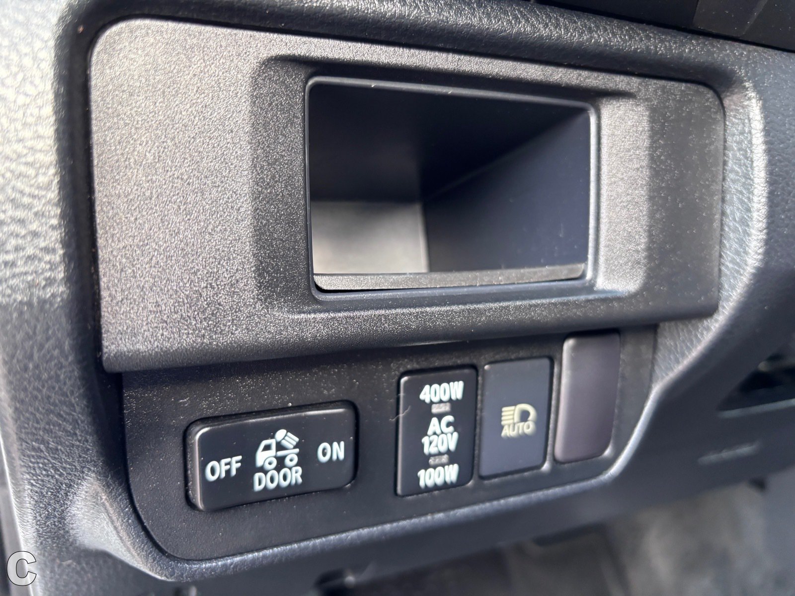 Used 2019 Toyota Tacoma TRD Off-Road w/ Technology Package AWD/4WD image 20