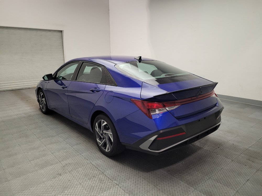 Used 2025 Hyundai Elantra Sport FWD image 5