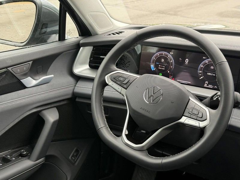 New 2026 Volkswagen Tiguan SE AWD/4WD image 8