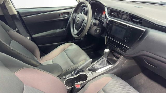 Used 2018 Toyota Corolla LE FWD image 11