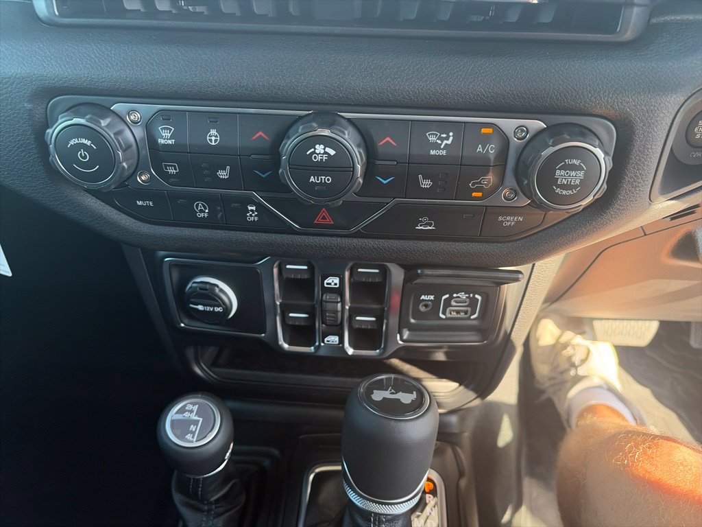 New 2026 Jeep Wrangler Unlimited Sport w/ Convenience Group AWD/4WD image 18
