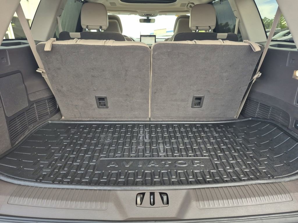 Used 2022 Lincoln Aviator Reserve w/ Equipment Group 201A image 17