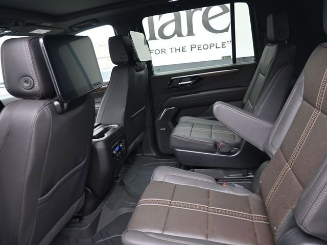New 2026 Chevrolet Suburban High Country AWD/4WD image 10