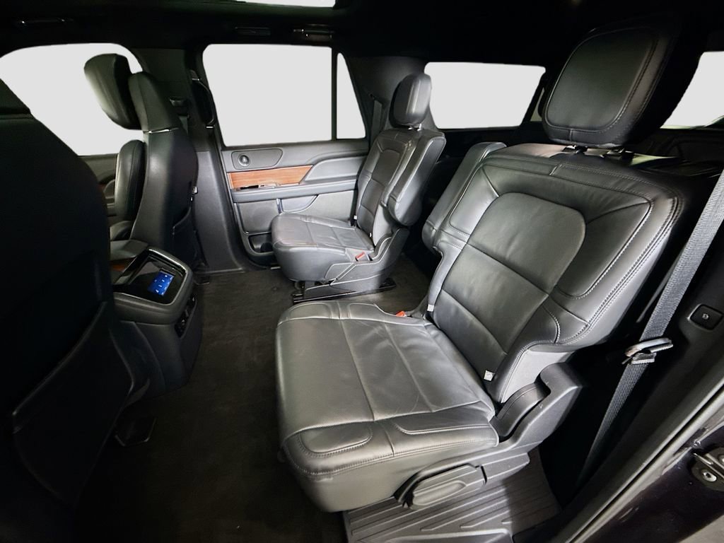 Used 2022 Lincoln Navigator L Reserve image 25