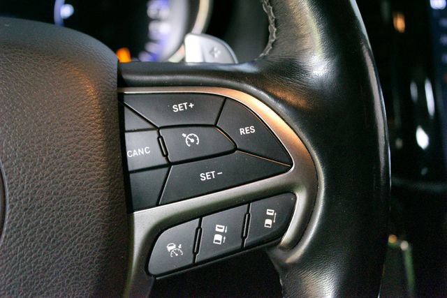 Used 2019 Jeep Grand Cherokee Overland w/ Jeep Active Safety Group AWD/4WD image 19