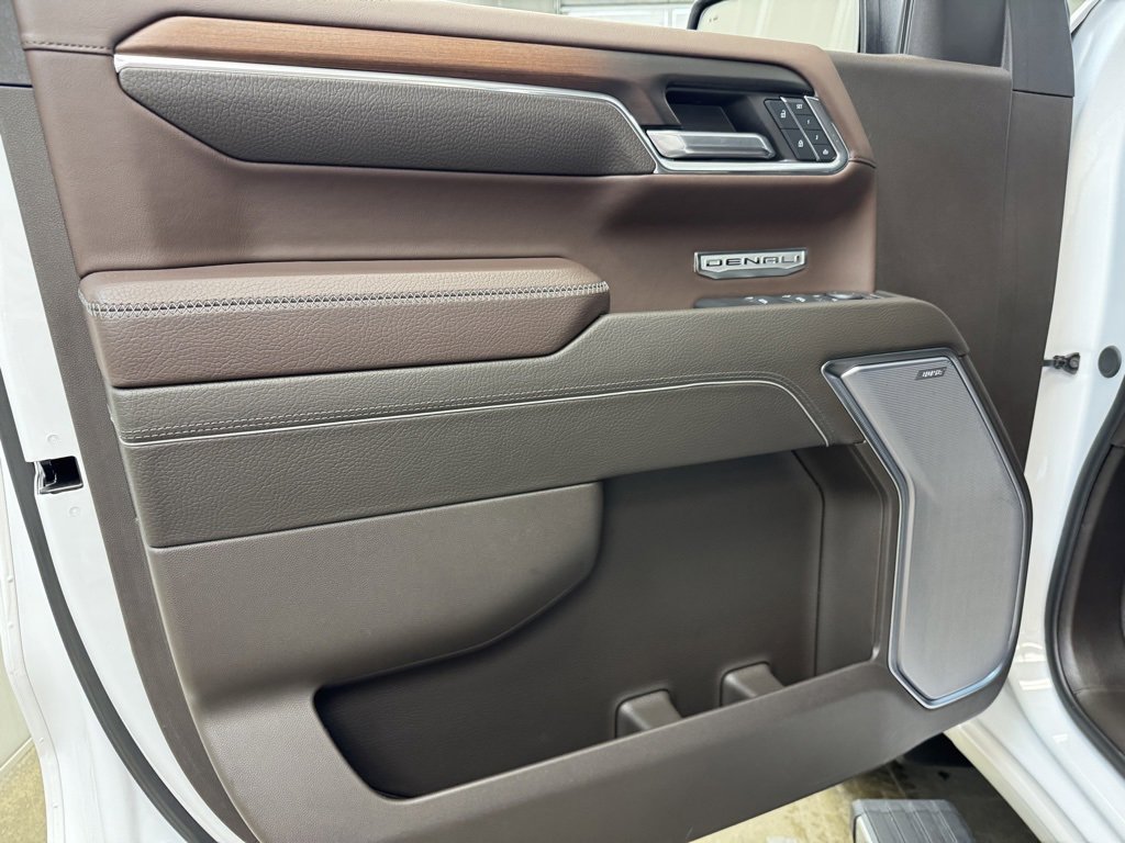 Used 2024 GMC Sierra 1500 Denali w/ Denali Reserve Package image 9