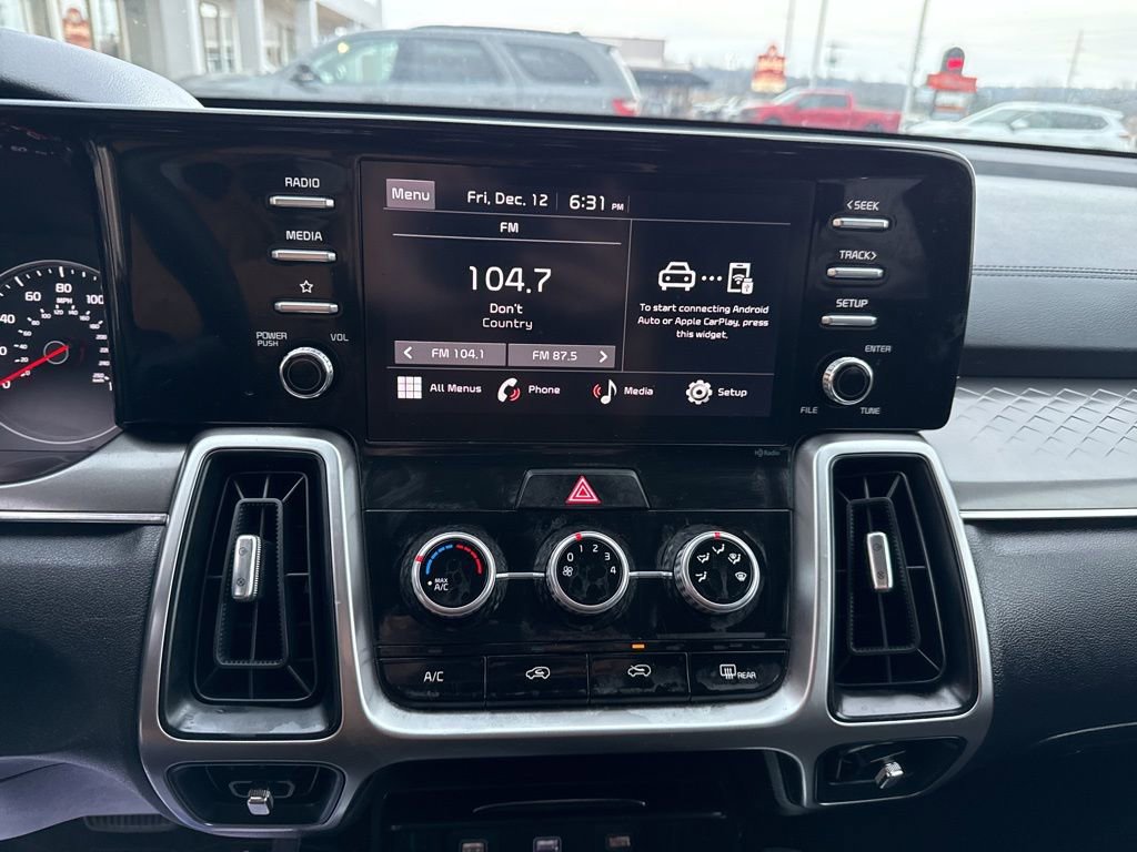 Used 2023 Kia Sorento LX image 18