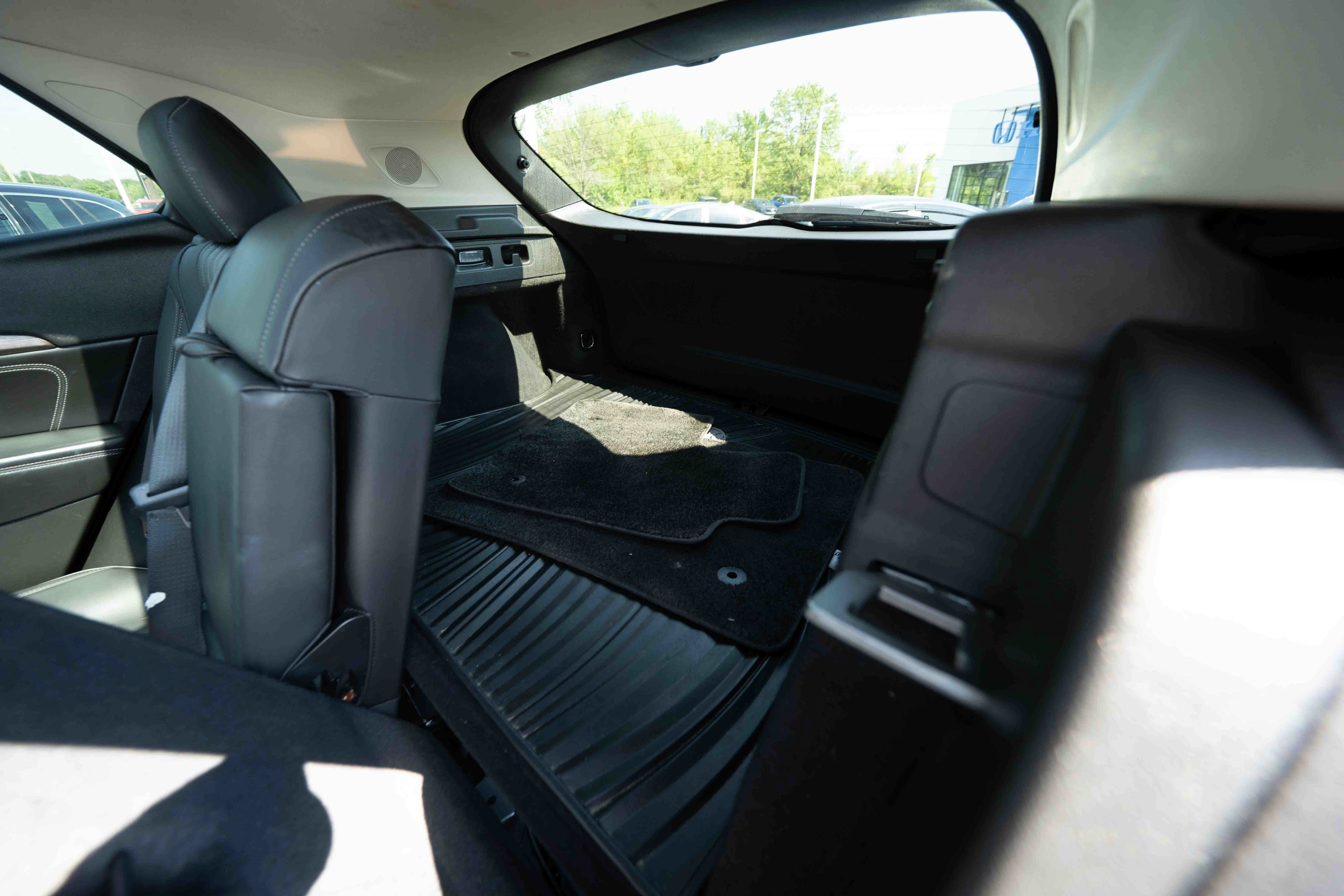 Used 2023 Buick Envision Avenir AWD/4WD image 24