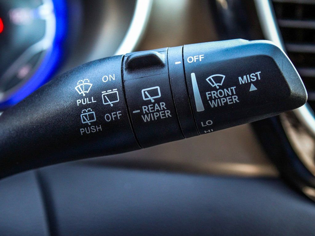 Used 2024 Chrysler Pacifica Touring-L image 28