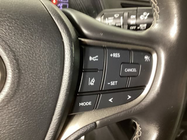 Used 2020 Lexus UX 250h w/ Premium Package AWD/4WD image 20