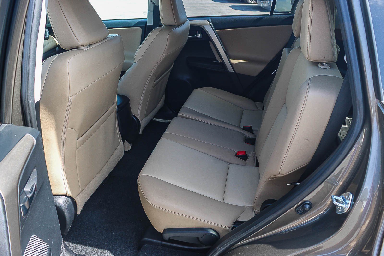 Used 2014 Toyota RAV4 Limited AWD/4WD image 19