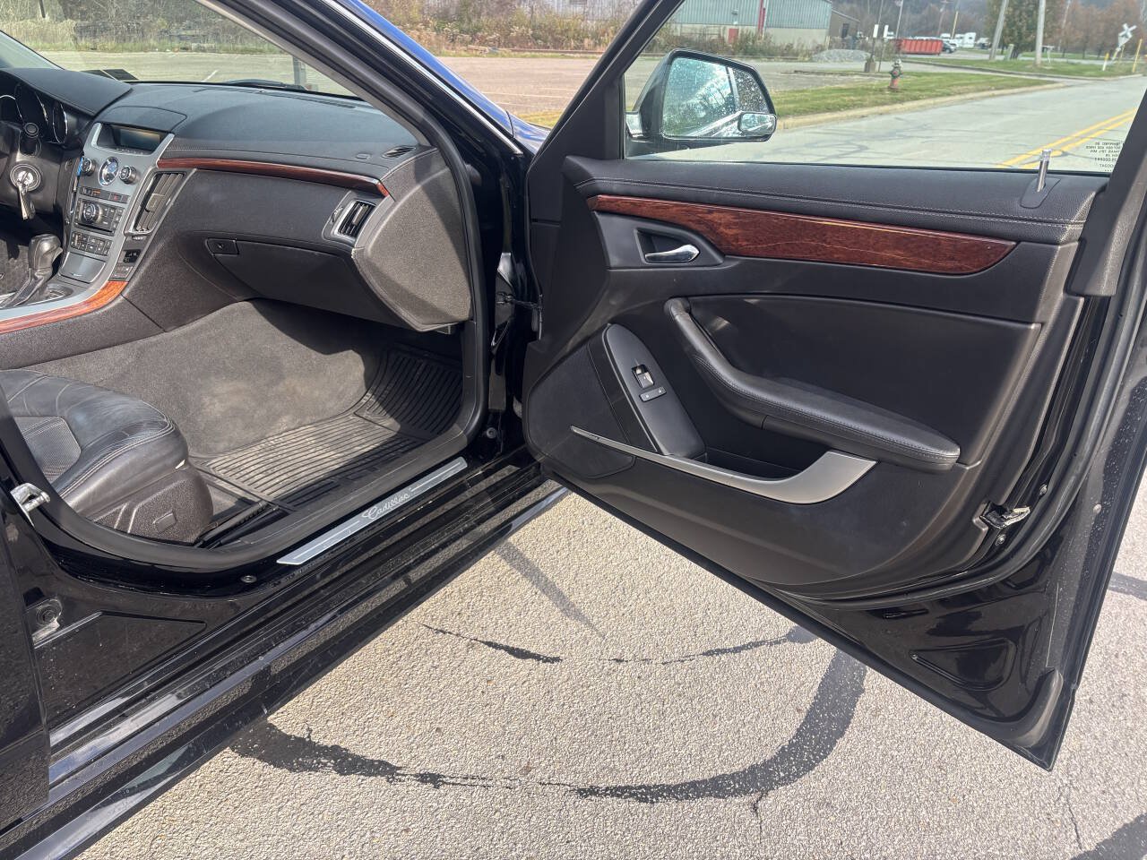 Used 2010 Cadillac CTS Luxury AWD/4WD image 22