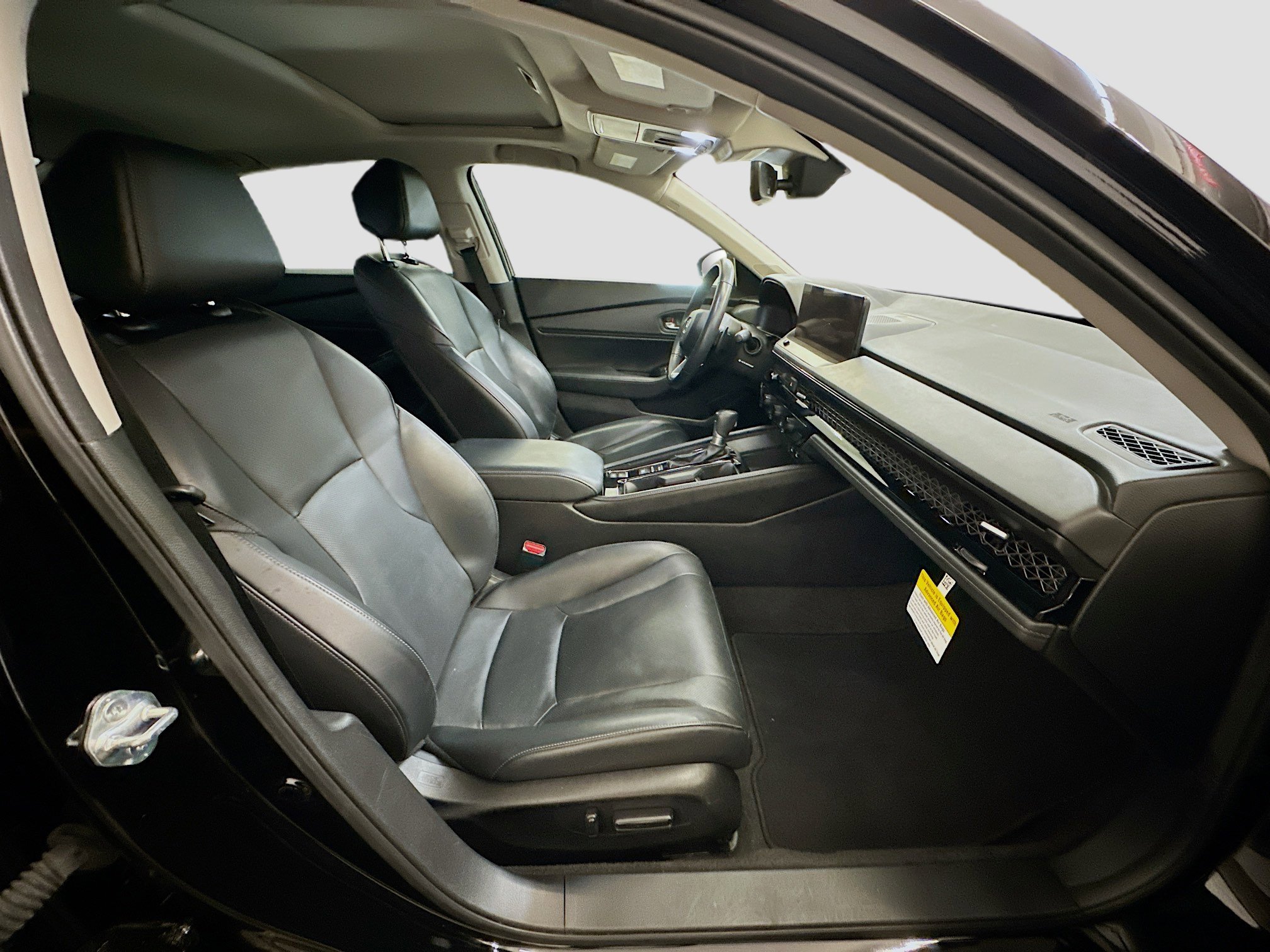 Used 2023 Honda Accord Touring image 32