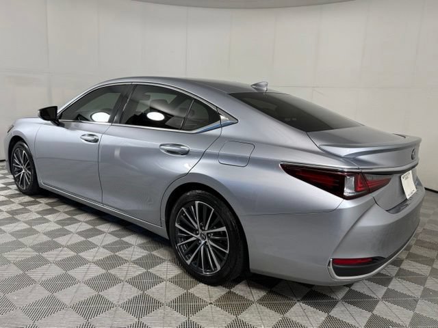 Certified 2025 Lexus ES 300h w/ Premium Package FWD image 4