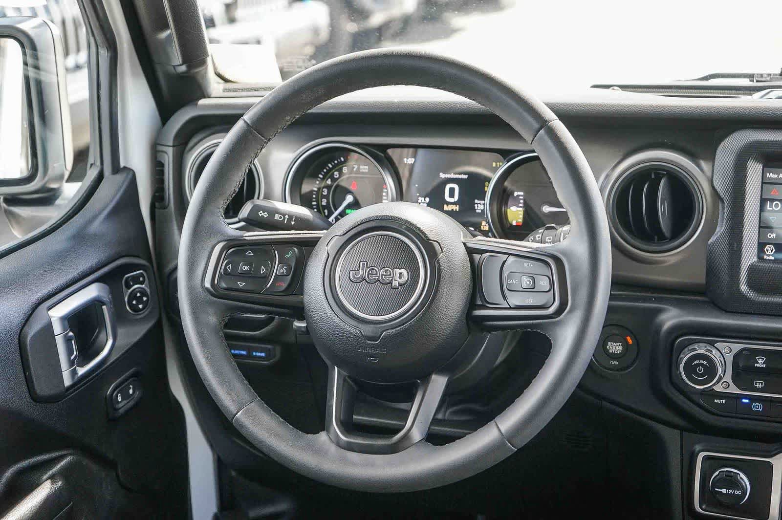Used 2023 Jeep Wrangler Unlimited w/ Convenience Group image 13