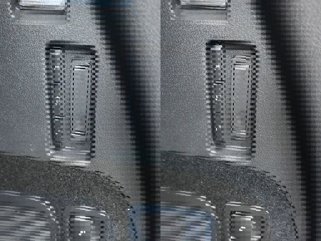 New 2026 Lincoln Aviator AWD w/ Jet Appearance Package image 34