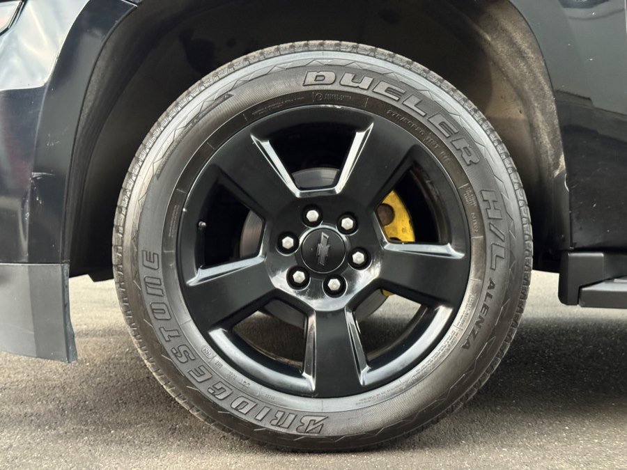 Used 2019 Chevrolet Suburban LT AWD/4WD image 15