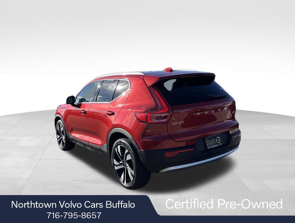 Certified 2024 Volvo XC40 B5 Plus w/ Climate Package AWD/4WD image 3