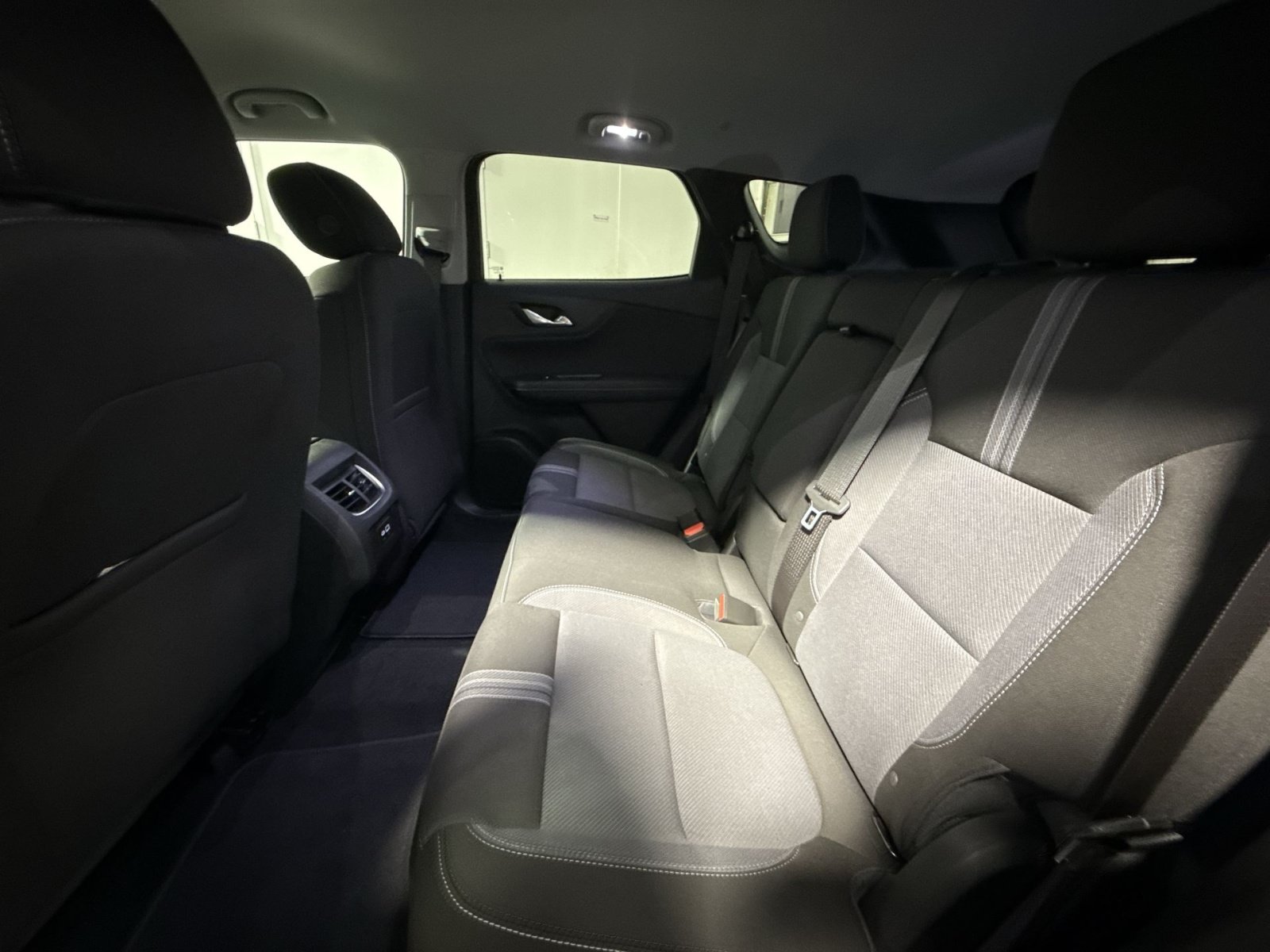 New 2026 Chevrolet Blazer LT w/ Convenience Package FWD image 25