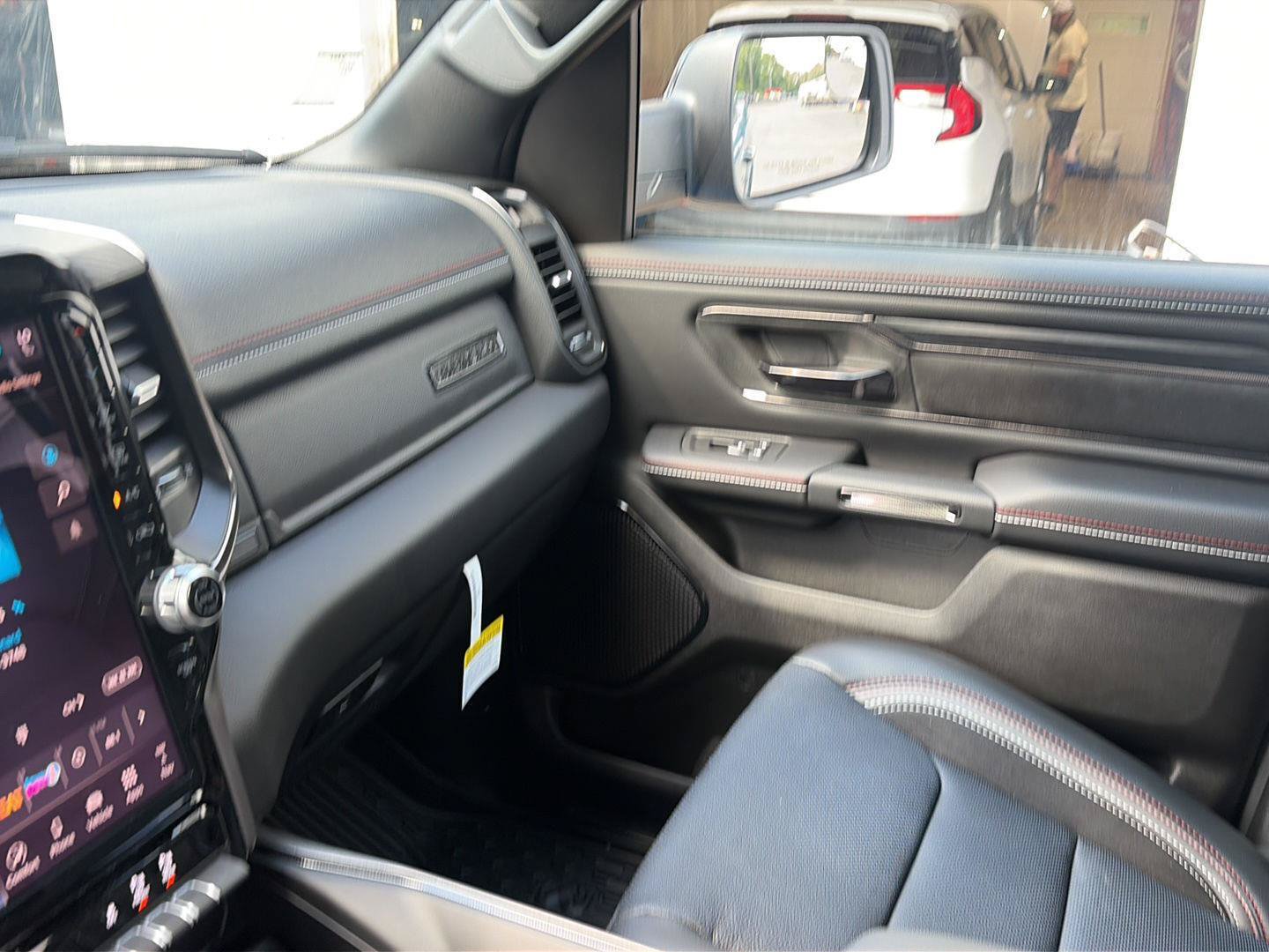 New 2026 RAM 1500 Laramie AWD/4WD image 21