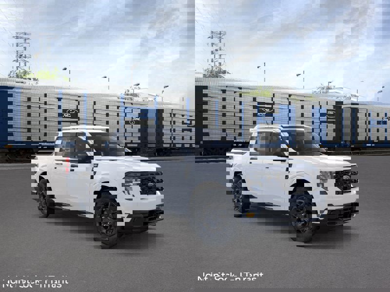 New 2025 Ford Maverick XLT image 7