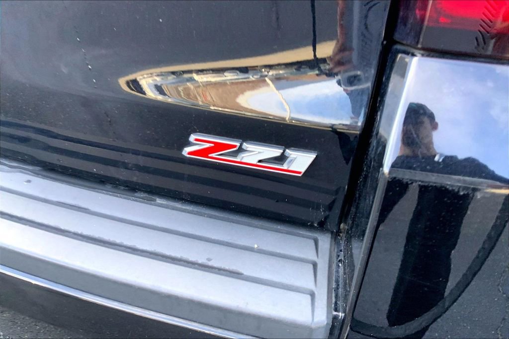 Used 2019 Chevrolet Tahoe LT w/ Z71 Midnight Edition image 24