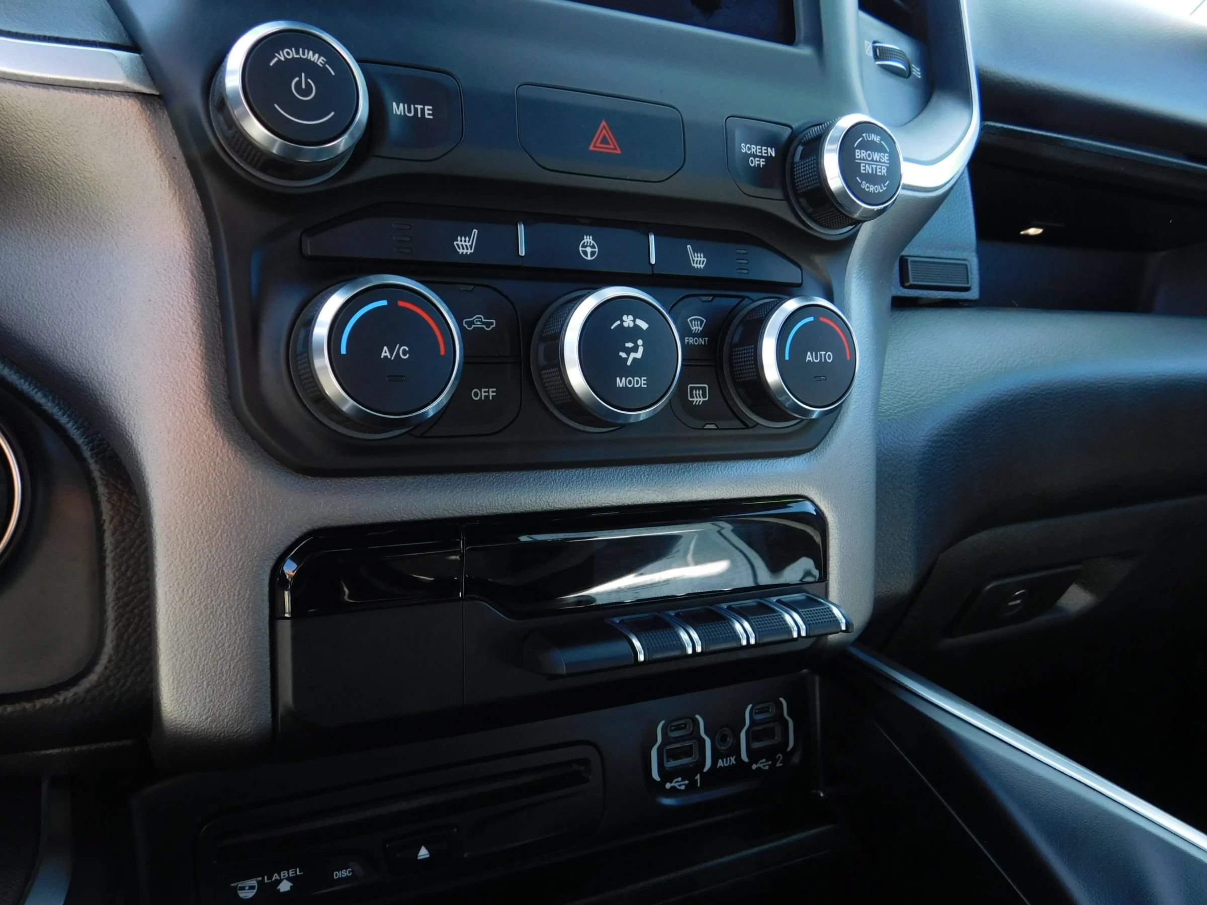 Used 2019 RAM 1500 Big Horn AWD/4WD image 19