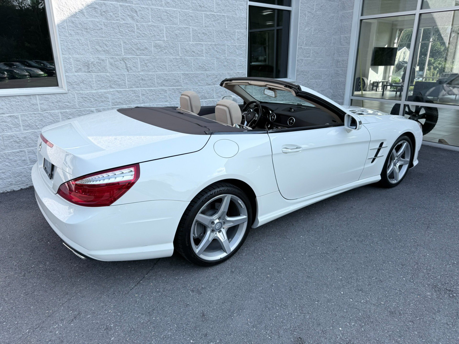 Used 2015 Mercedes-Benz SL 550 image 35